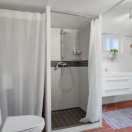 Amazing In Rdovre With Wifi And 3 Bedrooms *